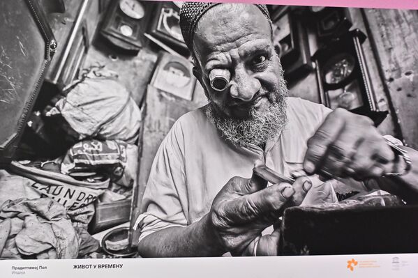 На изложби је приказано више од 50 дела фотографа. - Sputnik Србија