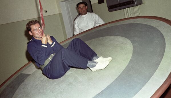 Најмлађи космонаут био је Герман Титов. Први лет је извео 6. августа 1961. са 25 година. - Sputnik Србија