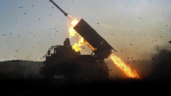 Паљба из ракетног система град у зони СВО - Sputnik Србија