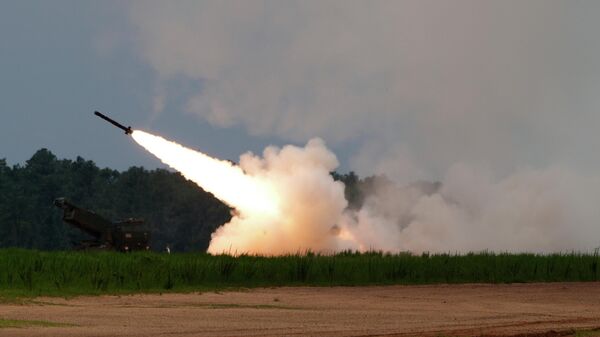 Raketa američkog sistema HIMARS - Sputnik Srbija