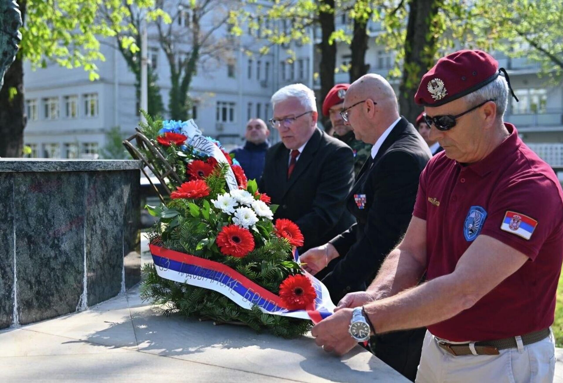 Положени венци на Споменик јунацима са Кошара - Sputnik Србија, 1920, 09.04.2026