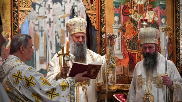 Patrijarh Porfirije služio vaskršnju liturgiju u Pećkoj patrijaršiji - Sputnik Srbija