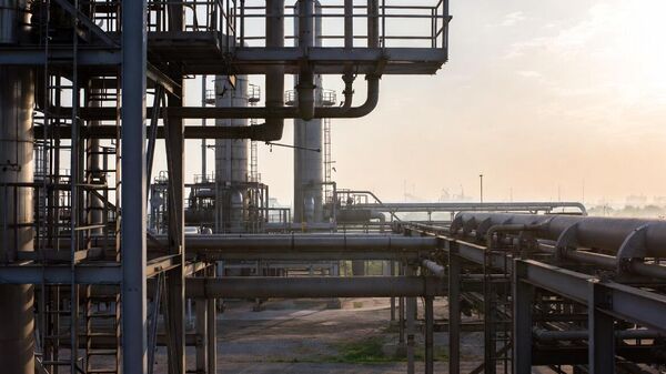 Иран планира да обнови већину рафинерија у року од два месеца