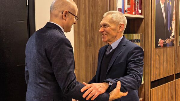 Председник Српске напредне странке (СНС) Милош Вучевић састао се са амбасадором Руске Федерације Александром Боцан-Харченком - Sputnik Србија