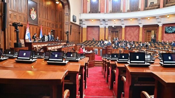 Седница Скупштине о неповерењу Влади Србије померена за сутра због недостатка кворума /фото/