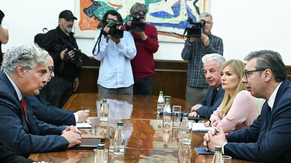 Konsultacije predsednika Aleksandra Vučića sa predstavnicima Narodne stranke  - Sputnik Srbija