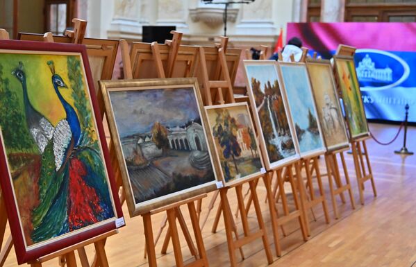 Изложба ликовног стваралиштва Треће доба - дела ствара носи поруку да старост није крај, већ нова прилика за стварање - Sputnik Србија