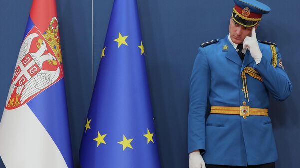 Заставе Србије и ЕУ - Sputnik Србија