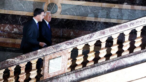 Generalni sekretar NATO Mark Rute i predsednik Evropske komisije Antonio Košta  - Sputnik Srbija