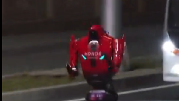 Robot koji trči  - Sputnik Srbija