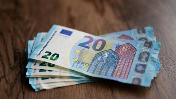 Албанија би да пређе на евро: Покренута процедура за промену валуте