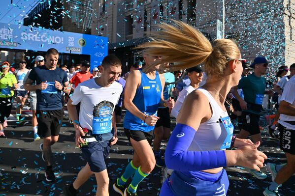 Тридесет и девето издање Београдског маратона ове године представља увертиру за Европско првенство у маратону 2027. године коме ће Београд бити домаћин. - Sputnik Србија