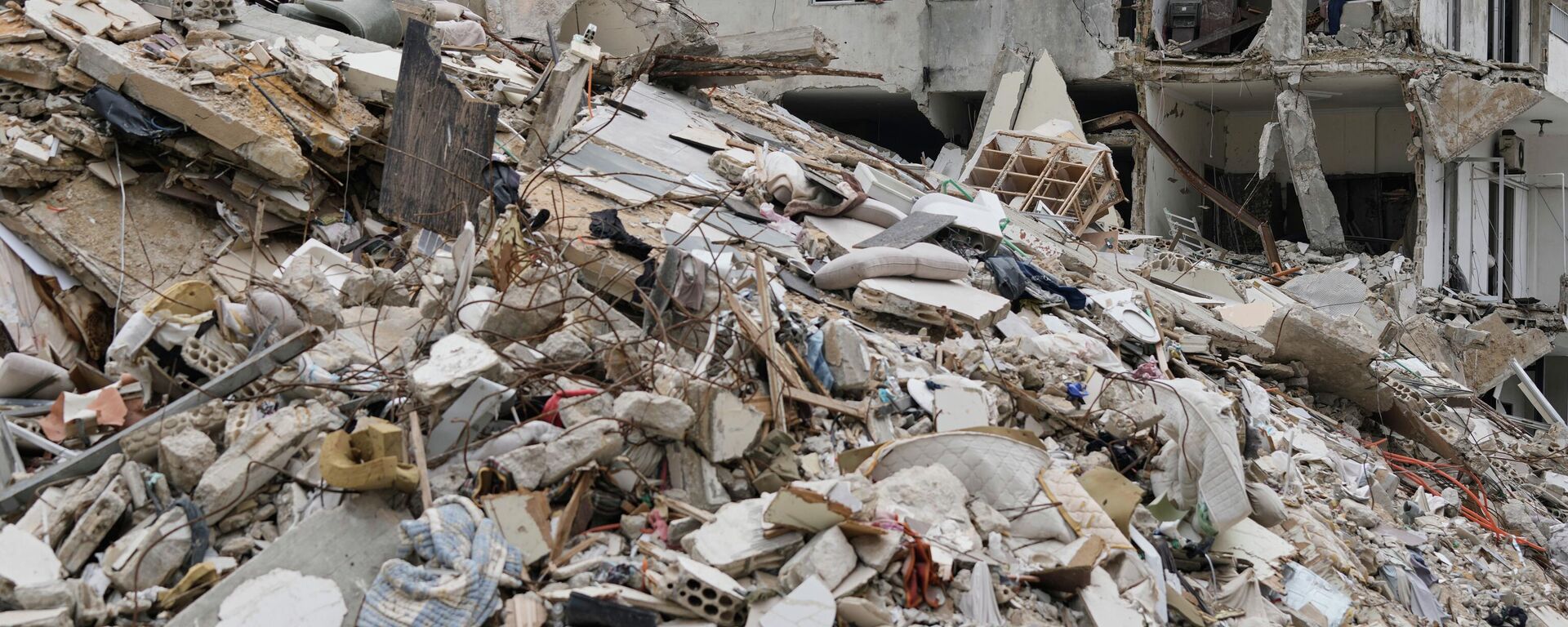 Ruševine posle izraelskih udara na jugu Libana. - Sputnik Srbija, 1920, 19.04.2026