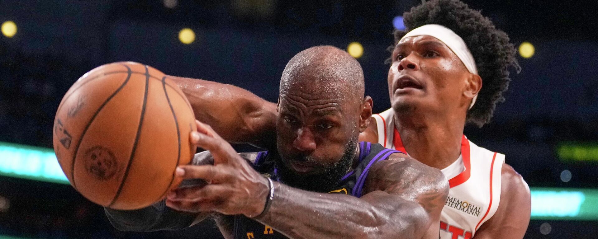 Леброн Џејмс - Sputnik Србија, 1920, 22.04.2026