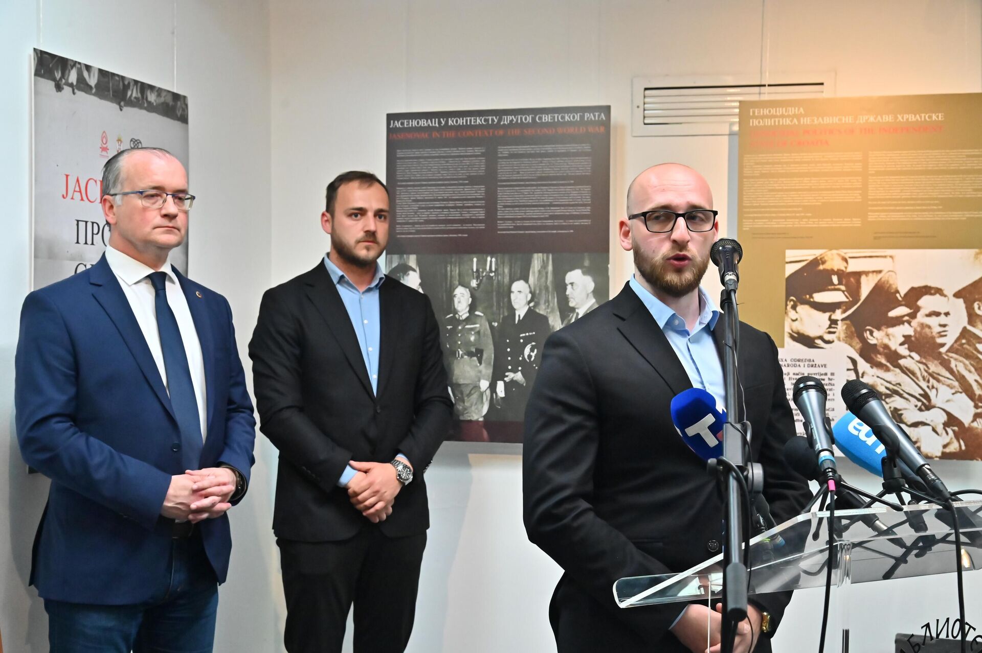 Аутор изложбе, кустос – историчар Никола Милошевски - Sputnik Србија, 1920, 22.04.2026