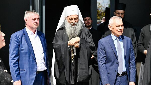 Патријарх Порфирије, Душан Бајатовић и Александар Боцан-Харченко - Sputnik Србија