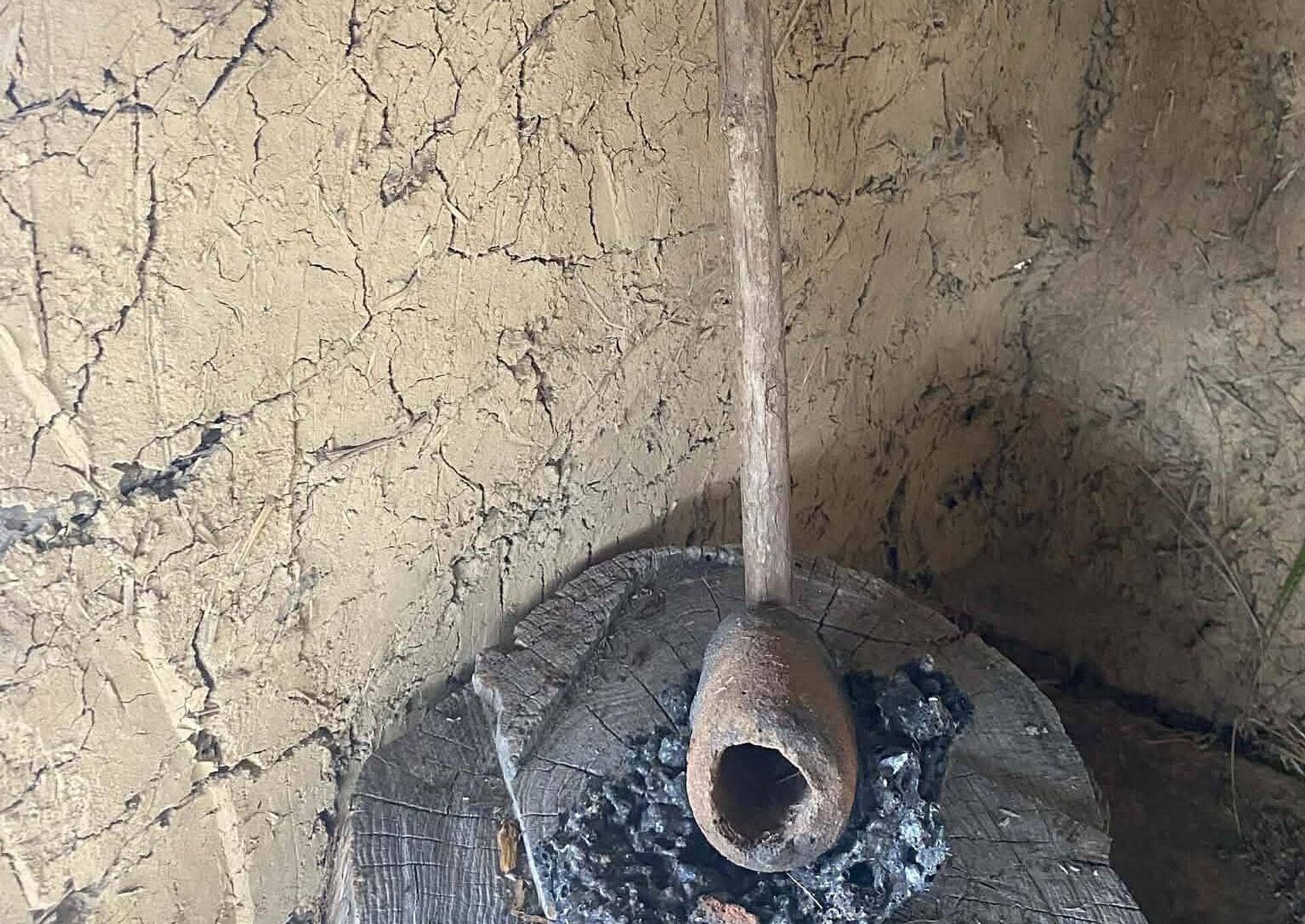 Pločnik je poznat širom sveta kao mesto gde su pronađeni najstariji tragovi metalurgije bakra u Evropi, ovo je alat pomoću koga je topljena ruda - Sputnik Srbija, 1920, 25.04.2026