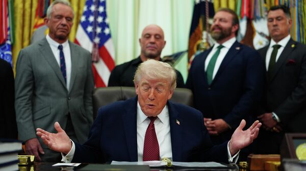 Доналд Трамп, Роберт Кенеди, Џо Роган, Брајан Хабард, Маркус Лутрел - Sputnik Србија