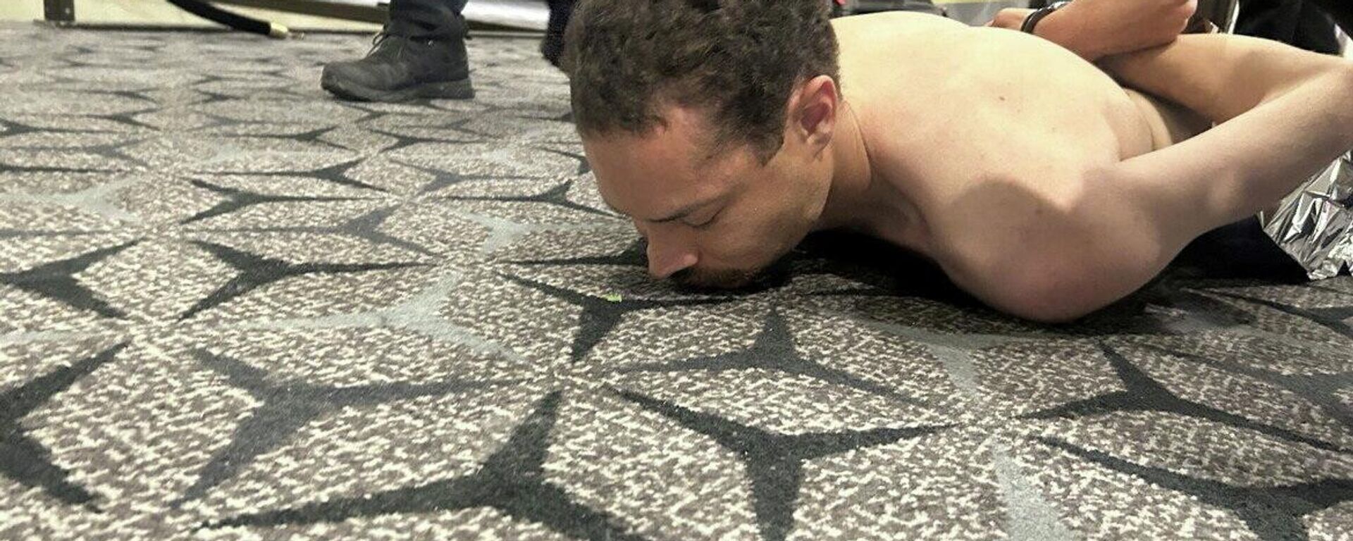 Мушкрац осумњичен за пуцњаву током Трампове вечере у хотелу Хилтон - Sputnik Србија, 1920, 26.04.2026