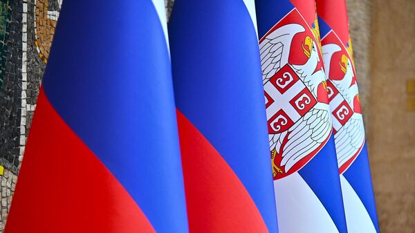 Zastave Rusije i Srbije - Sputnik Srbija