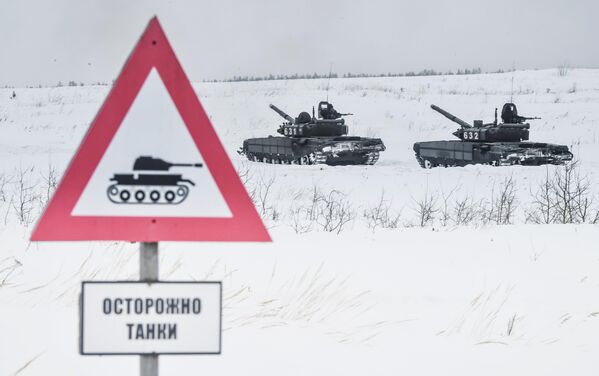 Tenkovi T-72B3 tokom zajedničkih vojnih vežbi Rusija–Belorusija na poligonu Mulino u Nižegorodskoj oblasti. - Sputnik Srbija