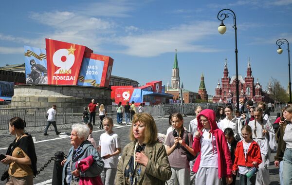 Пролазници на Црвеном тргу у Москви. - Sputnik Србија