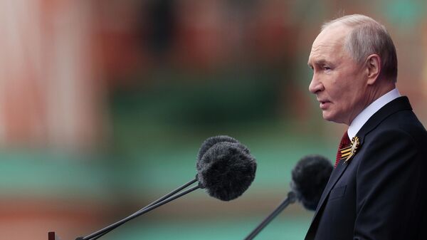 Путин са Црвеног трга: Победа је увек била и увек ће бити — наша! /видео/
