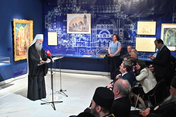 Изложбу, уприличену у Галерији Српске академије наука и уметности у Београду, отворио је патријарх српски Порфирије  - Sputnik Србија