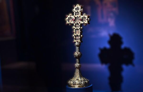Ова изложба представља историјски догађај јер се овакве реликвије износе једном у 50 година - Sputnik Србија