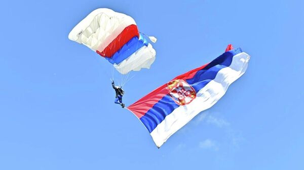 На спортском аеродрому „Лисичји јарак“ свечано је отворена традиционална манифестација „Балкански скок пријатељства - Sputnik Србија