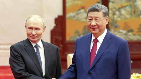 Vladimir Putin i Si Đinping u Pekingu - Sputnik Srbija