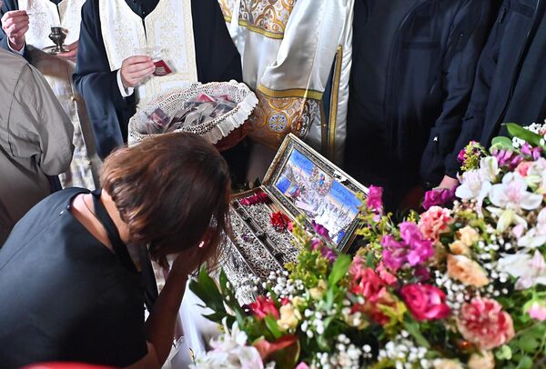 По завршетку Спасовданске литије, Појас ће следећих девет дана бити доступан верницима у храму Светог Саве на Врачару - Sputnik Србија