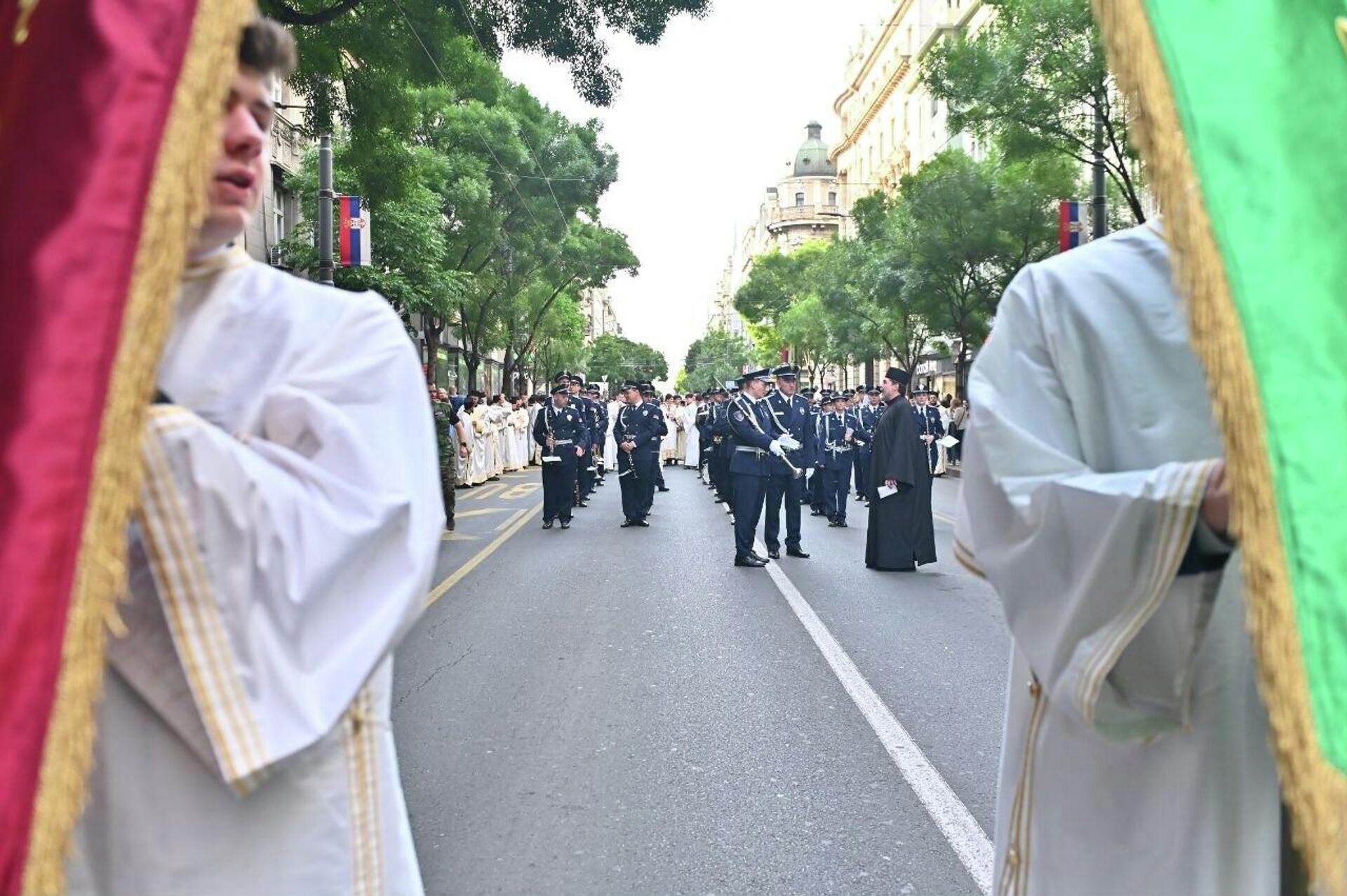 Поводом славе града организоване су литије од Храма Вазнесења Господњег до Храма Светог Саве Поводом славе града организоване су литије од Храма Вазнесења Господњег до Храма Светог Саве - Sputnik Србија, 1920, 21.05.2026