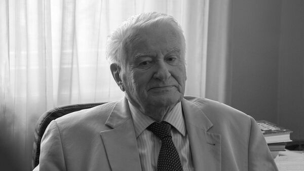 Преминуо Драгољуб Мићуновић