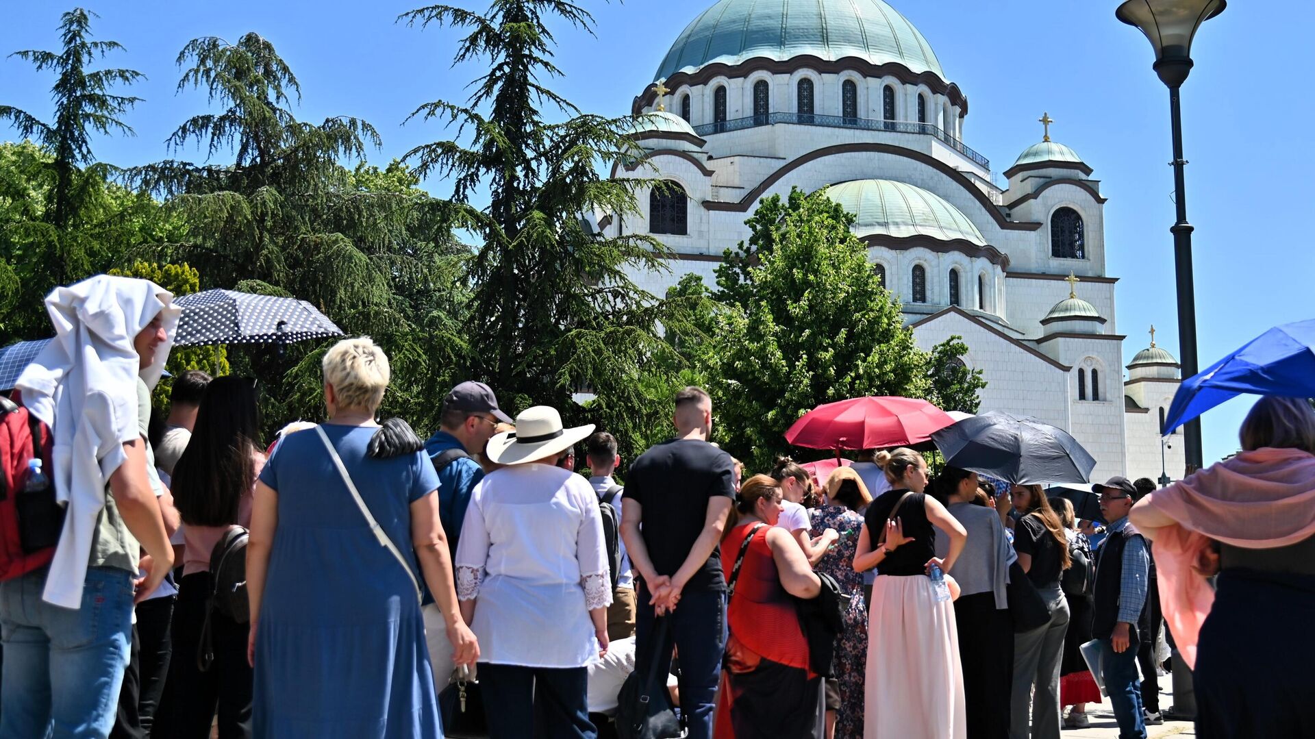 Појас, којем се већ вековима поклањају милиони верника тражећи утеху, мир и снагу, на тло Србије се вратио после
више од шест векова Појас, којем се већ вековима поклањају милиони верника тражећи утеху, мир и снагу, на тло Србије се вратио после
више од шест векова - Sputnik Србија, 1920, 02.06.2026