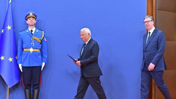 Вучић Кошти: Видимо се вечерас у Црној Гори - ако не будем представљао хибридну претњу