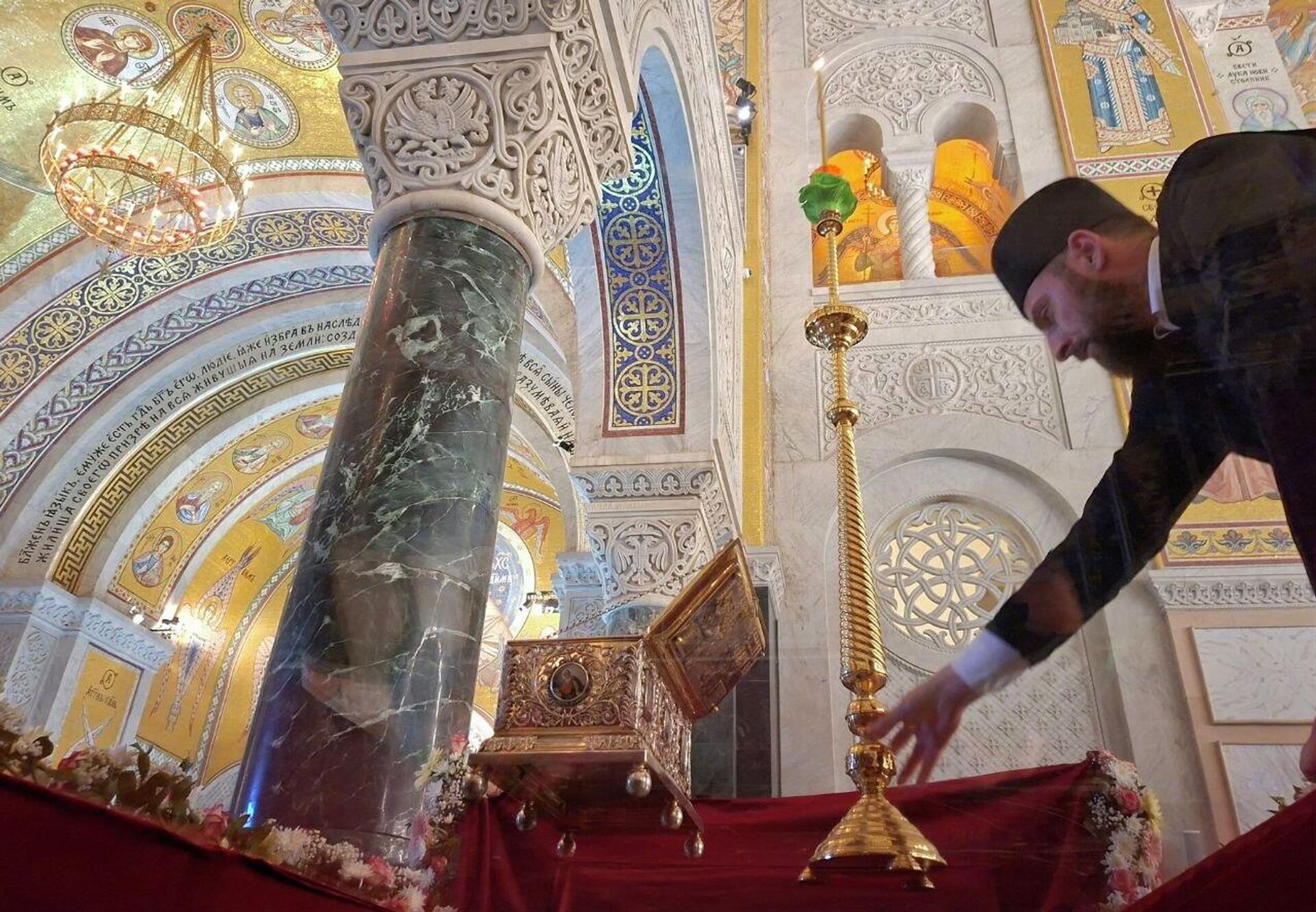 Чудесни појас Пресвете Богородице је, према предању, Богородица својим рукама направила од камиље коже. Претпоставља се да је стар око 2.000 година. - Sputnik Србија, 1920, 05.06.2026
