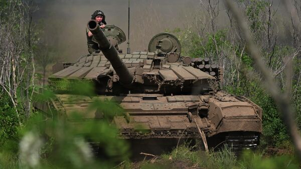 Tenk T-80BVM u zoni specijalne vojne operacije - Sputnik Srbija