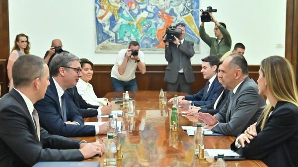 Велики потенцијал за снажније стратешко пријатељство: Вучић са шефом грчке дипломатије