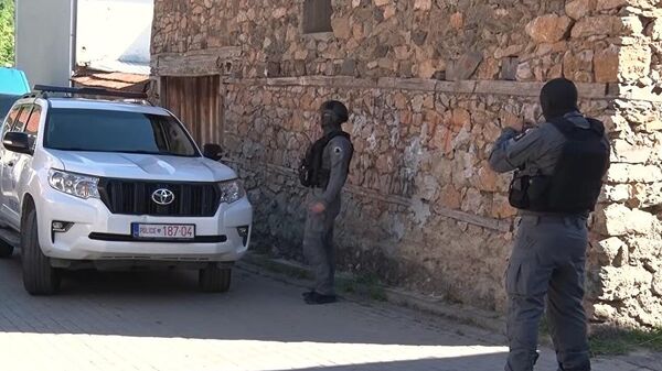 Štrpce - Kosovska policija tokom akcije hapšenja Srba - Sputnik Srbija