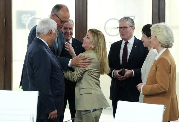 Лидери Г7 окупљају се у Француској на тродневном самиту посвећеном глобалној безбедности, економији и међународној сарадњи - Sputnik Србија
