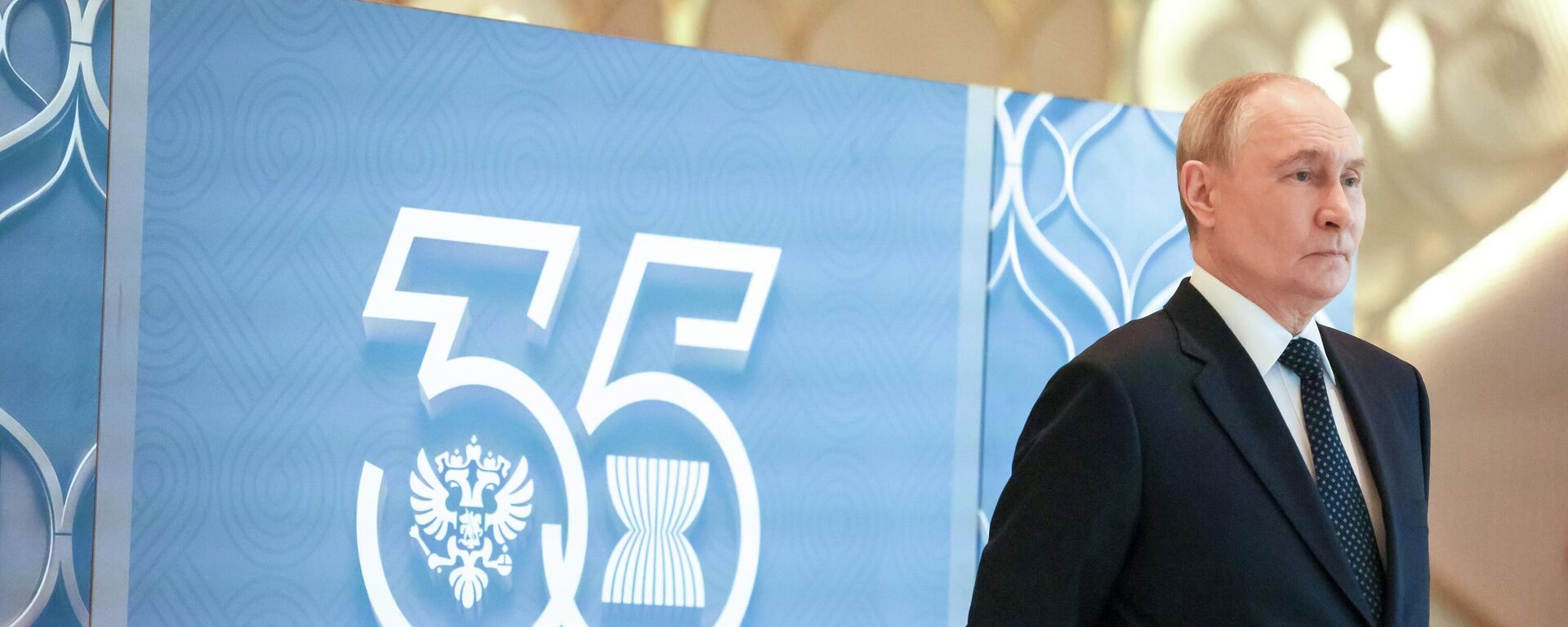 Председник Русије Владимир Путин дочекује госте на самиту Русија-АСЕАН у Казању Председник Русије Владимир Путин дочекује госте на самиту Русија-АСЕАН у Казању - Sputnik Србија, 1920, 18.06.2026