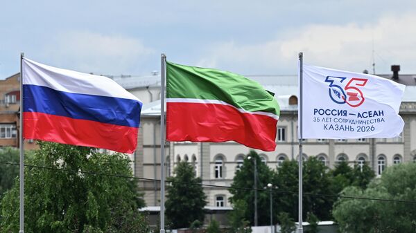 Zastave rusije, Tatarstana i samita Rusija-ASEAN u Kazanju - Sputnik Srbija