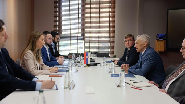 Dubravka Đedović Handanović, ministar rudarstva i energetike i ambasador Ruske Federacije u Srbiji Aleksandar Bocan-Harčenko - Sputnik Srbija