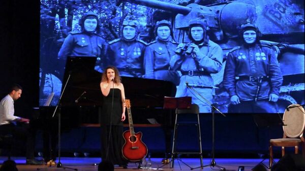 „Чекај ме и ја ћу сигурно доћи“: Концерт у част хероја Великог отаџбинског рата - Sputnik Србија