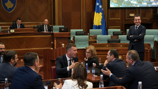 Rasparva u kosovksom parlamentu među albanskim poslanicima - Sputnik Srbija
