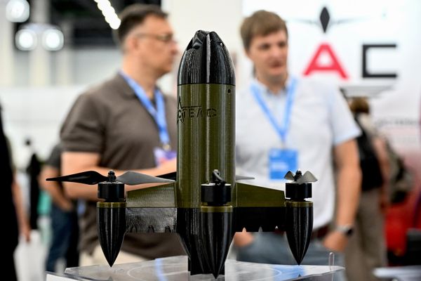Такође је представљен и Дрон-пресретач „П7 Пуља“ - Sputnik Србија