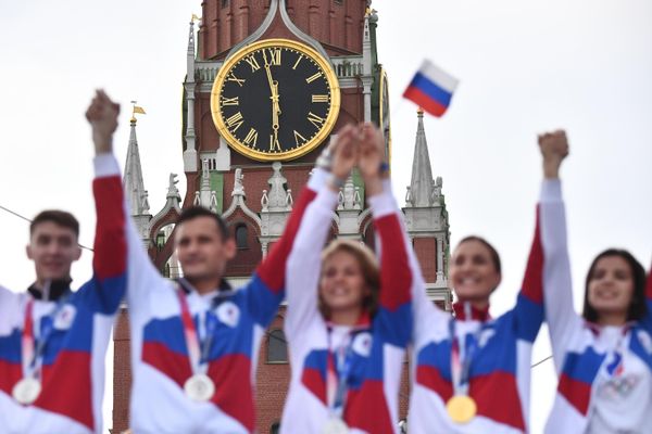 Russian athletes, members of the Russian national team, at a concert after the Summer Olympics in Tokyo, in Moscow's Red Square Russian athletes, members of the Russian national team, at a concert after the Summer Olympics in Tokyo, in Moscow's Red Square - Sputnik Србија