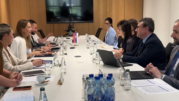 Dubravka Đedović Handanović sa delegacijom Svetske banke - Sputnik Srbija
