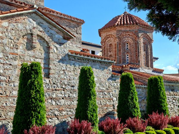 Док је свети Климент деловао као епископ у Охриду, дотле је свети Наум основао на јужној обали језера манастир, који и дан данас краси ту обалу - Sputnik Србија